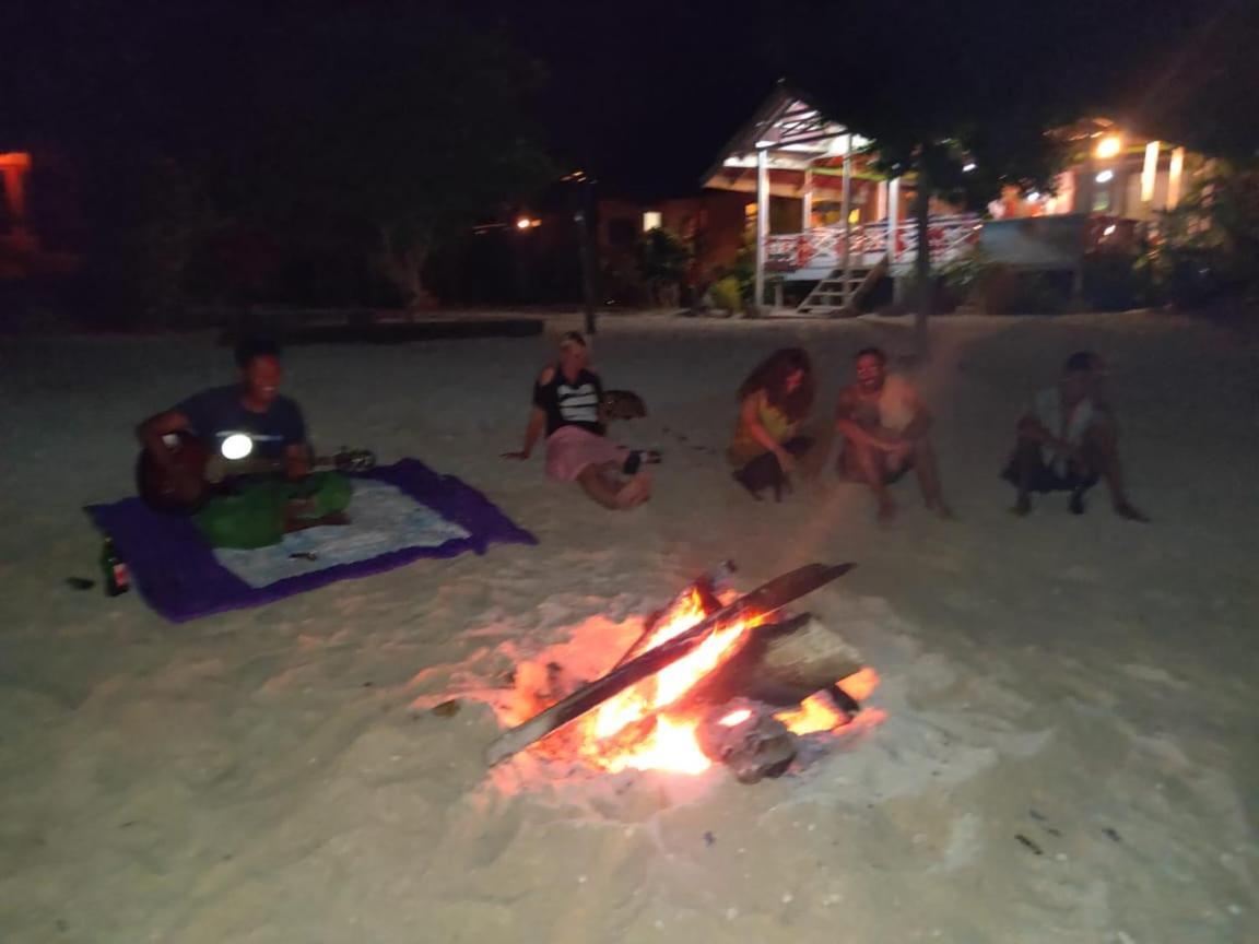 Lestari Kadidiri * Batudaka